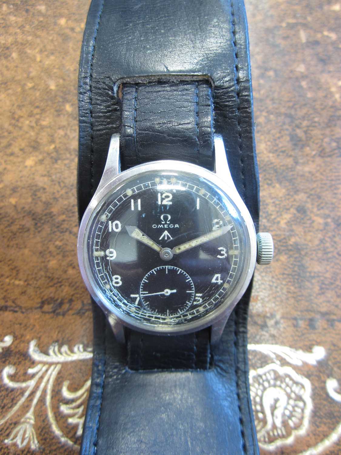 Omega: A gentleman's stainless steel military issue 'Dirty Dozen' wristwatch - Image 8 of 9