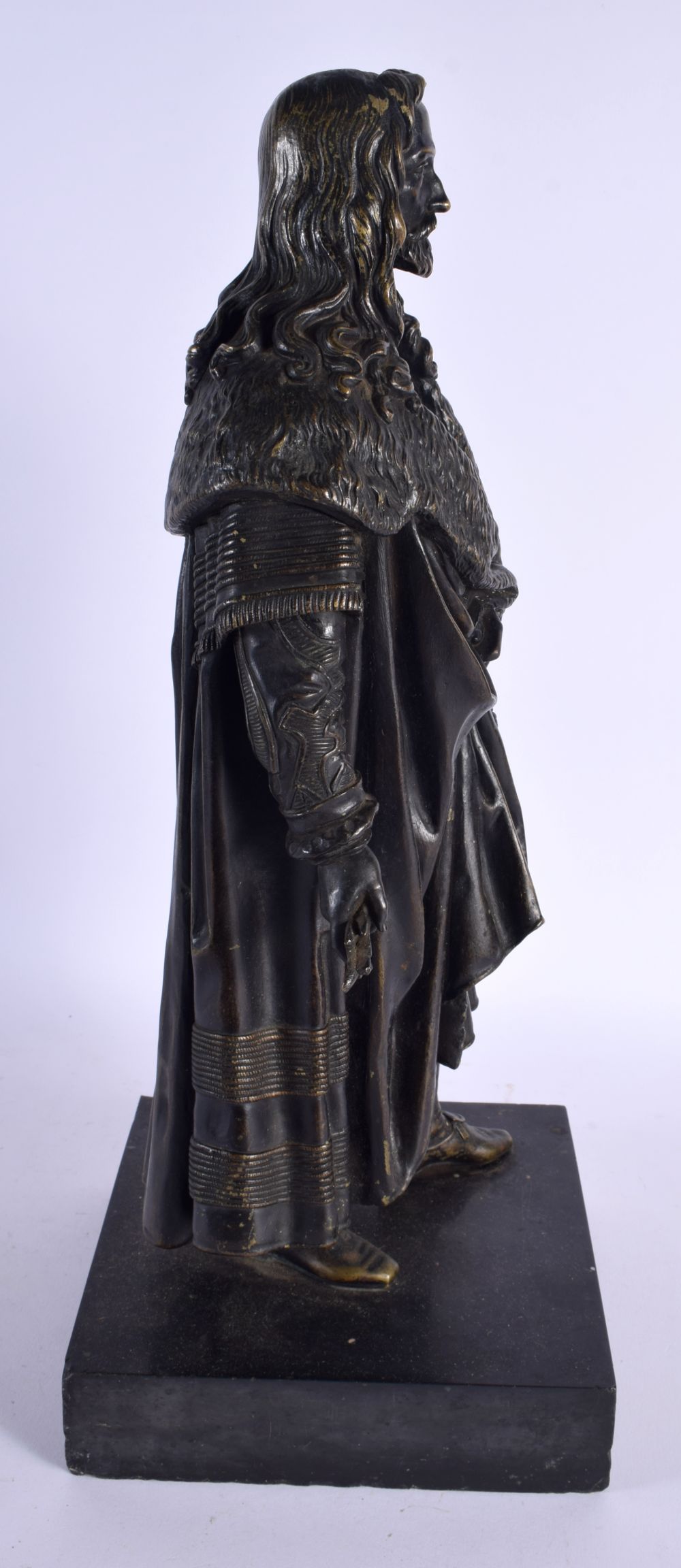 A LARGE 19TH CENTURY EUROPEAN BRONZE FIGURE OF A MALE modelled wearing an animal skin. 48 cm x 12 cm - Image 5 of 7