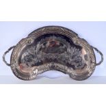 A LOVELY LARGE ART NOUVEAU TWIN HANDLED SILVER PLATED TRAY decorated with foliage and vines. 87 cm x