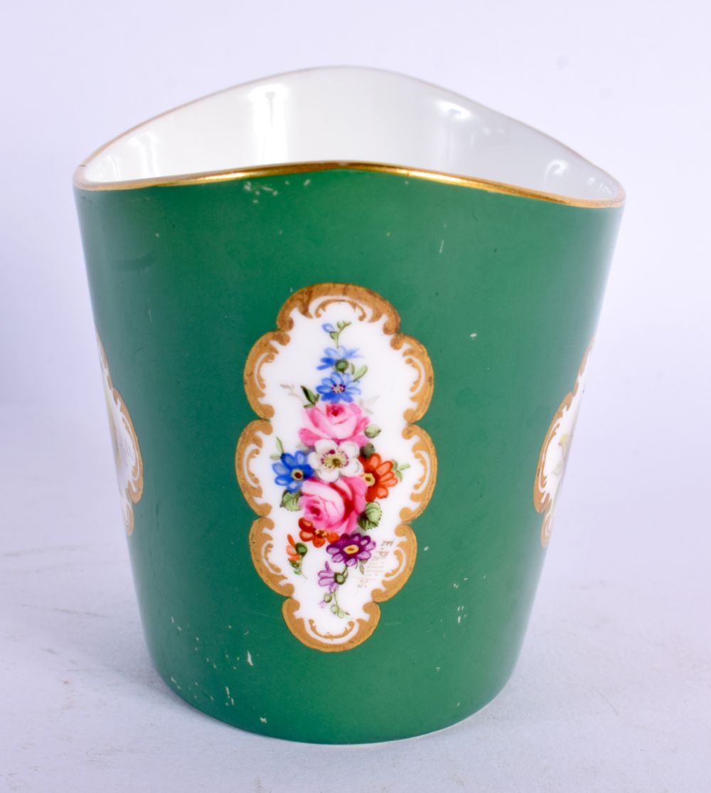 ROYAL WORCESTER OVAL VASE, PAINTED BY COLE, SIGNED, WITH ALTERNATING CARTOUCHES OF RIPE FRUIT AND FL - Image 3 of 6