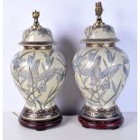 A pair of Chinese style Baluster vase lamps 48 cm (2).