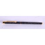 A 14CT GOLD PEN. 17.7 grams. 13.5 cm long.