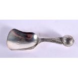 A 1920S SILVER CADDY SPOON. 20 grams. Birmingham 1929. 9 cm long.