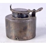 A VERY UNUSUAL 17TH CENTURY DUTCH SILVER VESSEL. 52.2 grams. 4 cm x 5 cm.