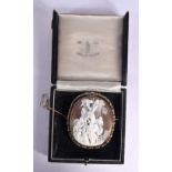 AN ANTIQUE CAMEO BROOCH. 40.1 grams. 6.75 cm x 5.5 cm.