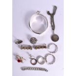 SILVER JEWLLERY etc. 61 grams. (qty)