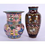 AN UNUSUAL LATE 19TH CENTURY CHINESE CLOISONNE ENAMEL SPITTOON together with a Japanese cloisonne va
