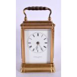 A LOVELY ANTIQUE FRENCH REPEATING PETIT SONNERIE CARRIAGE CLOCK. 16 cm high inc handle.