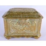 A FINE 19TH CENTURY ENGLISH FRANCO JAPANESE BRONZE CASKET decorated with birds and foliage. 21 cm x