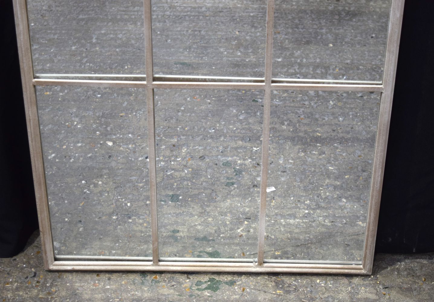 A metal arch window style mirror 126 x 65 cm. - Bild 3 aus 3