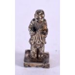 AN ANTIQUE CHINESE EXPORT SILVER FIGURE. 4.6 grams. 4.25 cm x 1.75 cm.