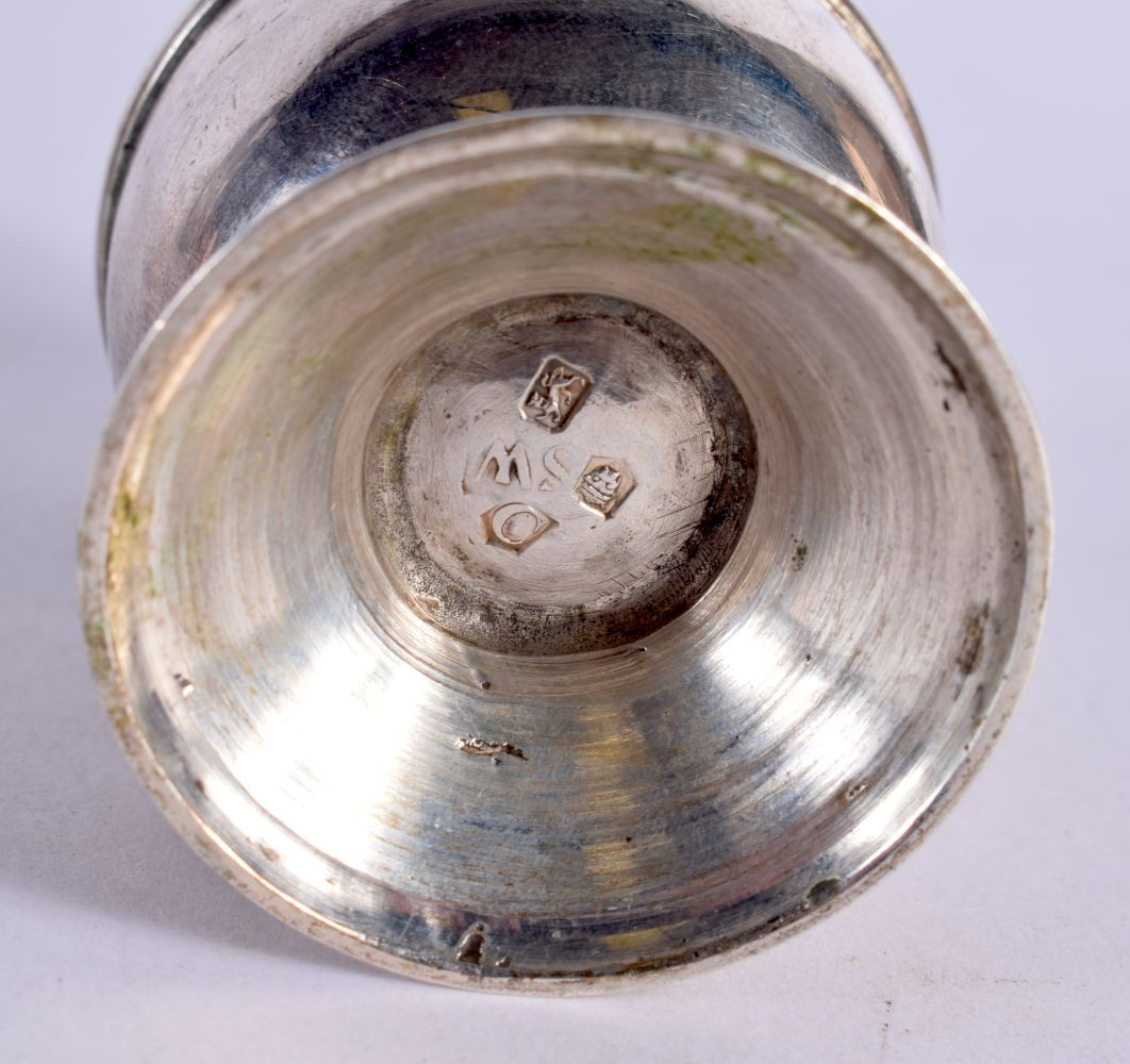 AN ANTIQUE SILVER SUGAR SIFTER. 129 grams. London 1818. 13.5 cm x 5 cm. - Bild 5 aus 5