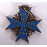 A GERMAN ENAMELLED MEDAL. 21 grams. 5.25 cm x 5 cm.