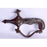 A 17TH CENTURY INDIAN MUGHAL IRON BIRD SHAPE KNUCKLE GUARD HILT Deccan. 18 cm x 11 cm.