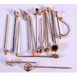 ASSORTED GOLD AND YELLOW METAL HAT PINS. 16.1 grams. 6 cm long. (qty)