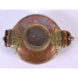 AN 18TH/19TH CENTURY SOUTH EAST ASIAN BRONZE AND COPPER BEETLE NUT BOX. 10 cm x 8 cm.