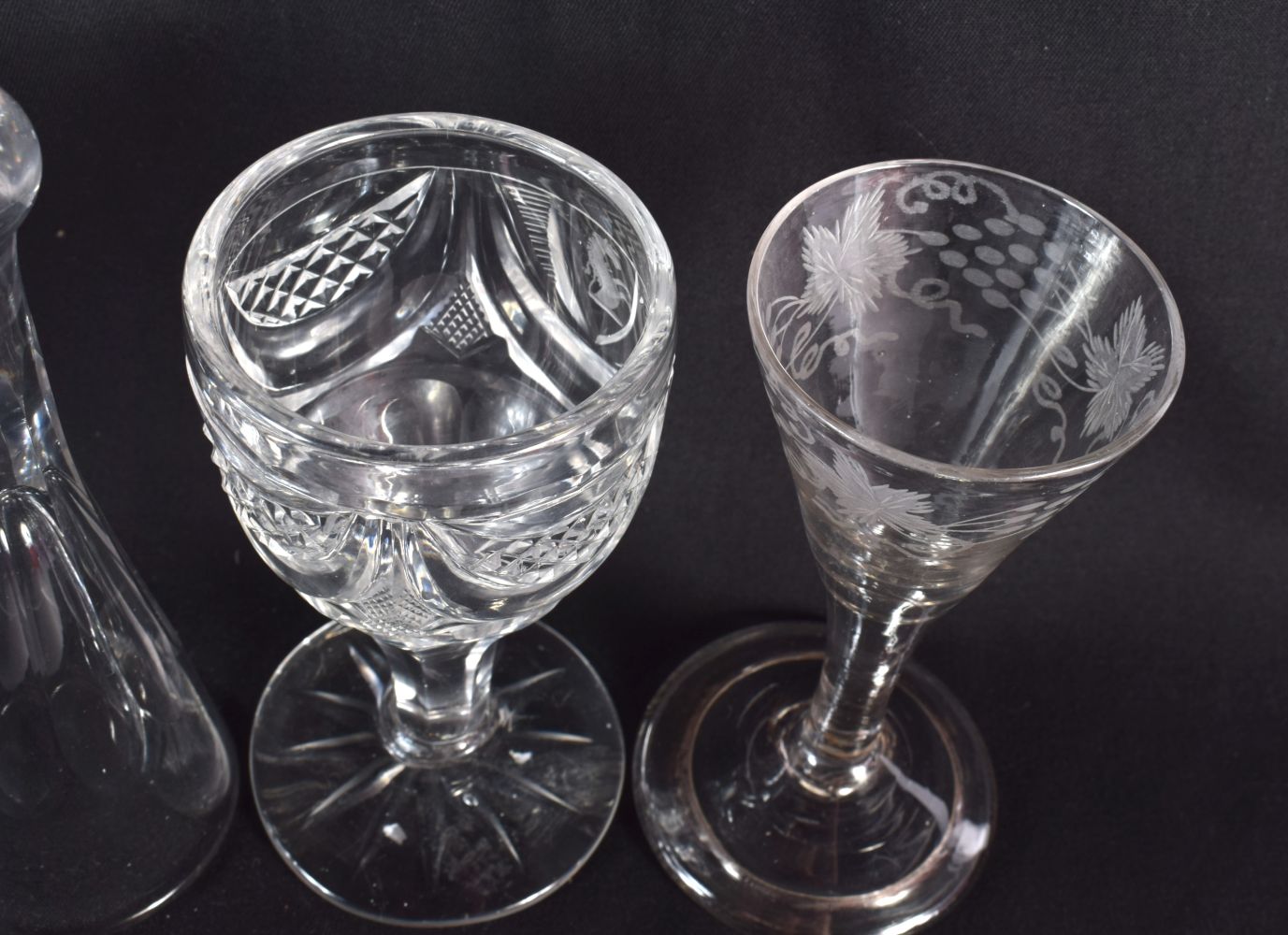 FIVE ANTIQUE WINE GLASSES and another. Largest 12 cm high. (6) - Bild 4 aus 7