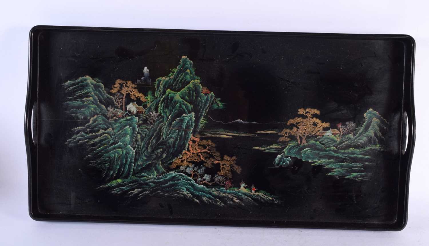 A LARGE CHINESE REPUBLICAN PERIOD BLACK LACQUER SERVING TRAY painted with landscapes, comprising - Bild 10 aus 12