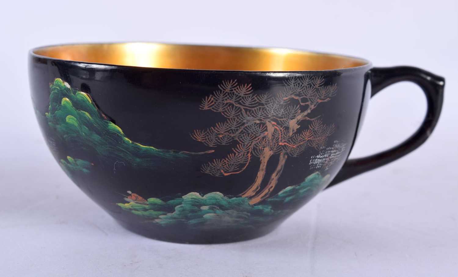 A LARGE CHINESE REPUBLICAN PERIOD BLACK LACQUER SERVING TRAY painted with landscapes, comprising - Bild 7 aus 12