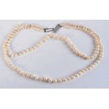 A SILVER AND PEARL NECKLACE. 27 grams. 39 cm long.