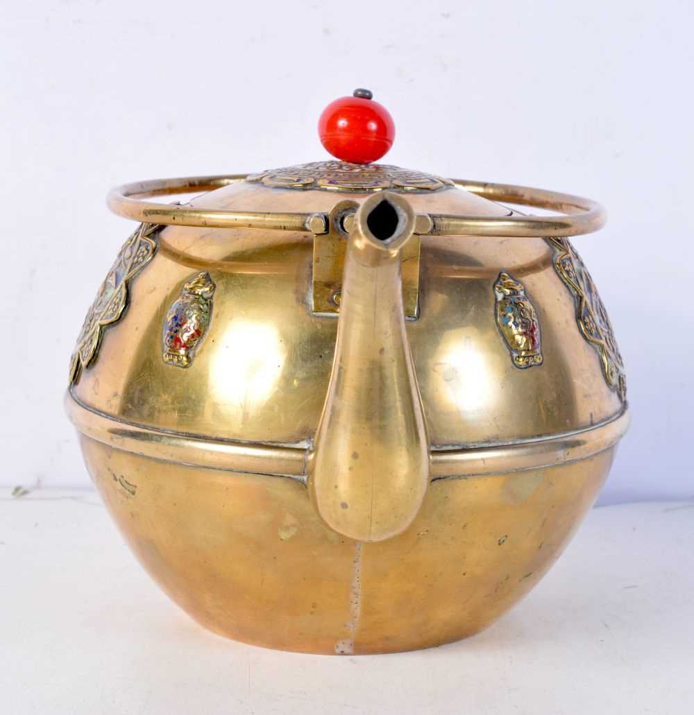 A Chinese Brass teapot decorated with Cloisonne enamel decoration 19 cm - Bild 3 aus 6