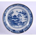 AN 18TH CENTURY CHINESE EXPORT BLUE AND WHITE DISH Qianlong. 21 cm diameter.