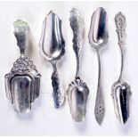 FIVE ANTIQUE SILVER CADDY SPOONS. 52 grams. (5)