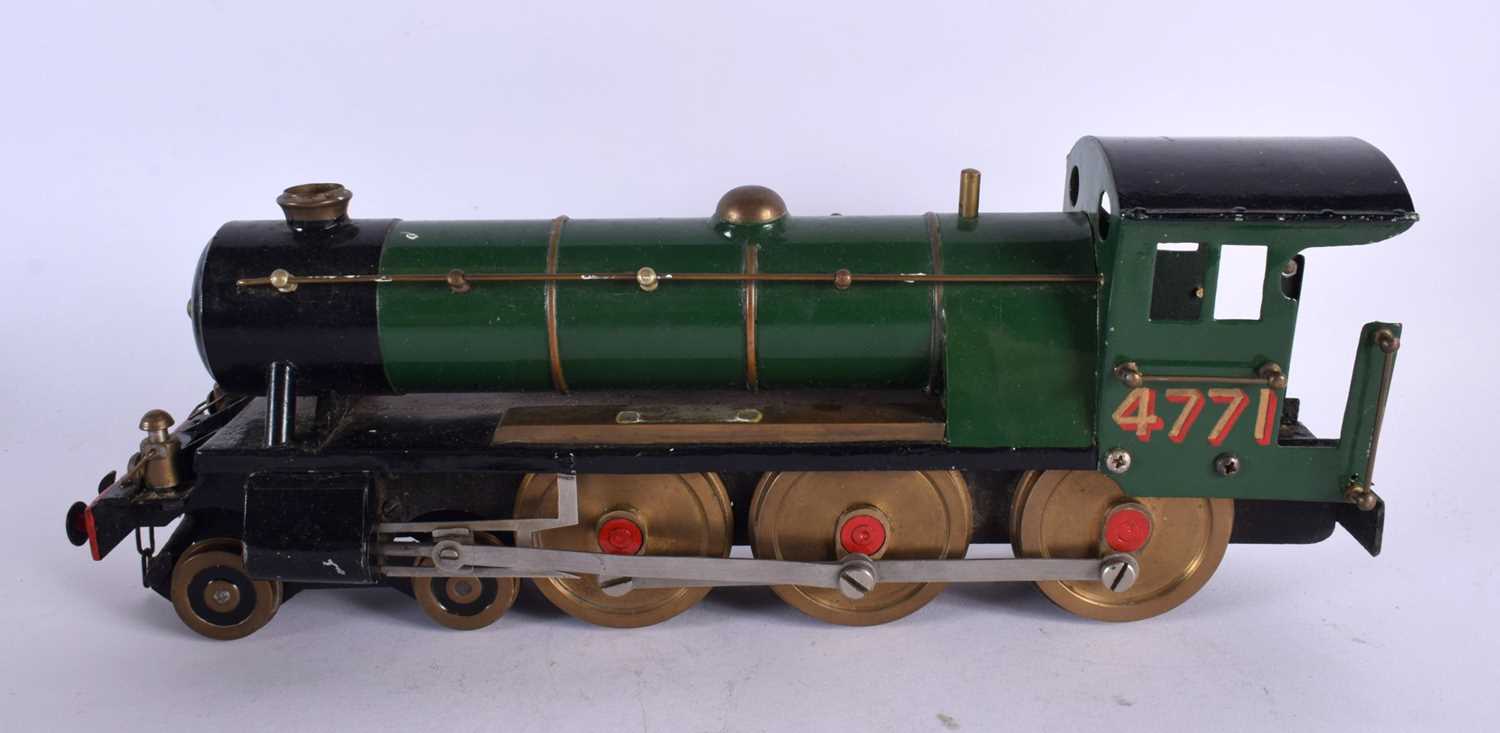 A SCRATCH BUILT LOCOMOTIVE TRAIN AND TENDER Mongrel, No 4697. 56 cm long inc tender. (2) - Image 5 of 11