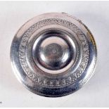 AN ANTIQUE DUTCH SILVER PILL BOX. 25 grams. 5 cm diameter.