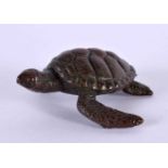 A JAPANESE BRONZE TORTOISE OKIMONO. 5 cm x 3 cm.