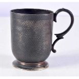 A VICTORIAN SILVER MUG. London 1862. 135 grams. 8.75 cm x 9.25 cm.