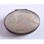 AN 18TH CENTURY EUROPEAN MOTHER OF PEARL SNUFF BOX. 43.5 grams. 7.5 cm x 5.5 cm.