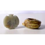 A small Chinese hardstone censer together with a hardstone snuff bottle 7 x 6 cm (2).