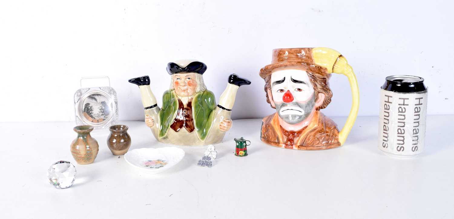 A Tony Wood Tea pot together with a Musical ceramic clown, Dice shaker etc largest 16 cm (10).