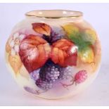 A SMALL ROYAL WORCESTER BERRY VASE by Kitty Blake. 8 cm x 7 cm.