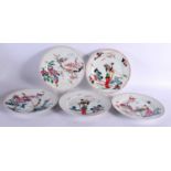 FIVE CHINESE REPUBLICAN PERIOD FAMILLE ROSE PLATES painted with figures. 24 cm diameter. (5)