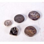 A collection of agate buttons etc. (qty)