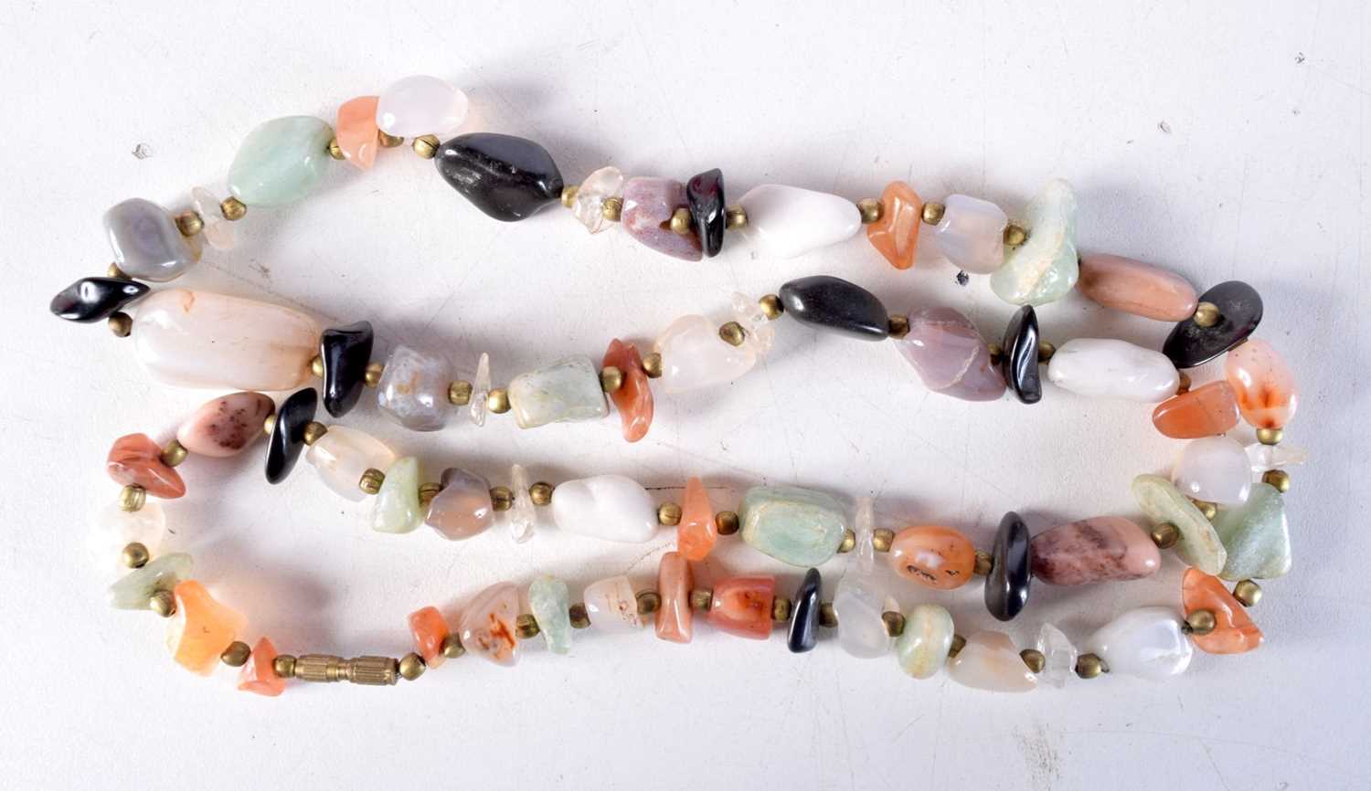 A CONTINENTAL AGATE NECKLACE. 89 grams. 72 cm long.