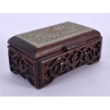 AN EARLY 20TH CENTURY CHINESE CARVED JADE AND HARDWOOD BOX Late Qing/Republic. 8 cm x 5 cm.