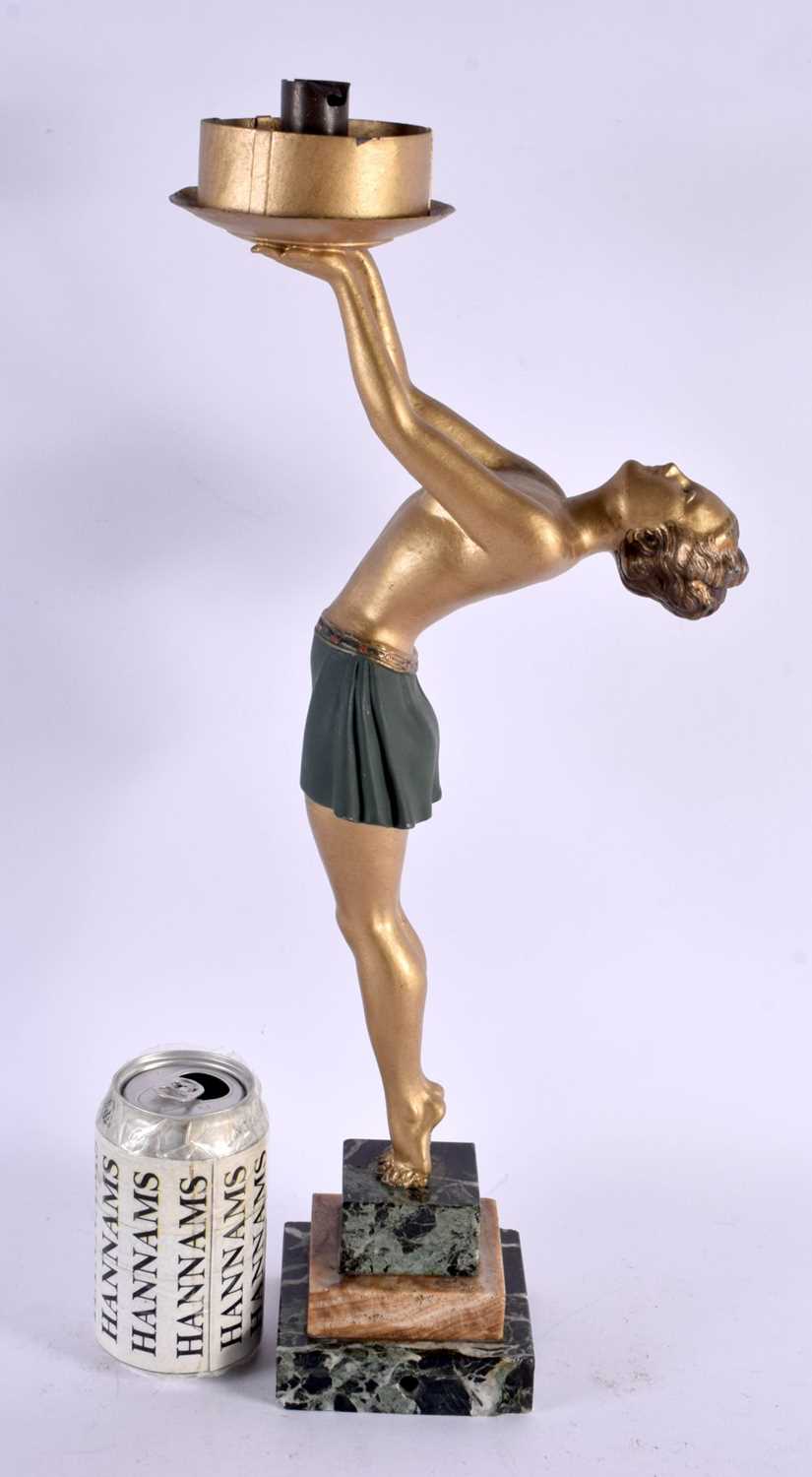 A LARGE ART DECO PAINTED SPELTER FIGURAL LAMP. 45 cm high.