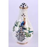 AN EARLY 20TH CENTURY CHINESE CLOISONNE ENAMEL SNUFF BOTTLE AND STOPPER Late Qing/Republic. 7.5 cm