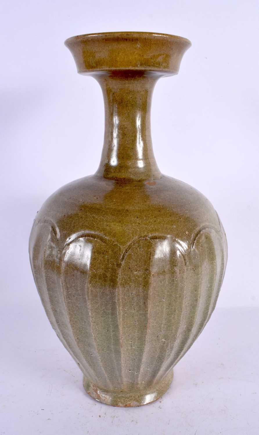 A 15TH/16TH CENTURY KOREAN CELADON GLAZED POTTERY VASE with lotus type borders. 28 cm x 12 cm. - Image 2 of 5