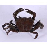 A JAPANESE BRONZE CRAB OKIMONO. 4 cm x 3 cm.