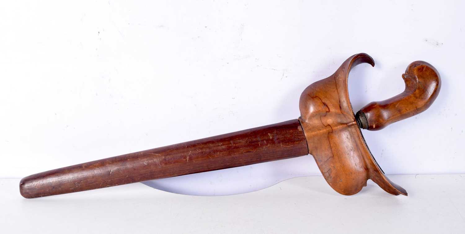 A wooden handled Kris dagger 46 cm. - Image 4 of 4
