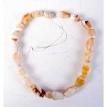 A collection of Agate necklace beads (20).