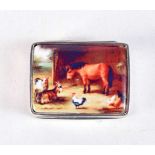 A SILVER HORSE PILL BOX. 16.5 grams. 3 cm x 2.5 cm.