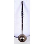 AN ANTIQUE SILVER TODDY LADLE. 72 grams overall. 34 cm long.