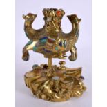 AN UNUSUAL EARLY 20TH CENTURY CHINESE GILT BRONZE DOUBLE BIRD VASE inset with jade, agate and
