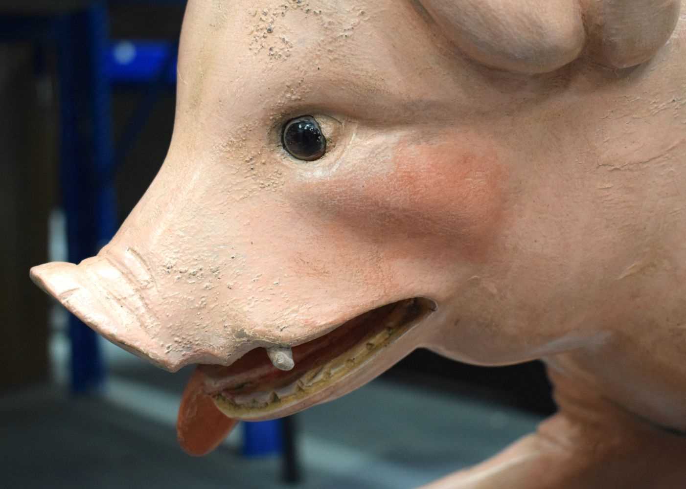 A CHARMING EARLY 20TH CENTURY CARVED AND PAINTED CAROUSEL PIG Attributed to Gustave Bayol. 85 cm x - Image 3 of 9