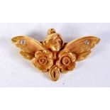 AN ART NOUVEAU 10K GOLD BROOCH. 3.8 grams. 3.5 cm x 2 cm.